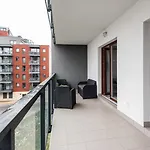 아파트 Flatbook Centre Parking