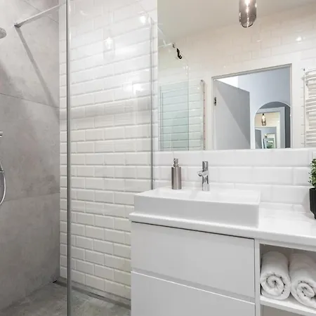 Flatbook Centre Parking