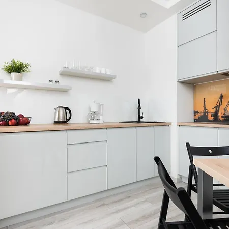 Flatbook Centre Parking 格但斯克