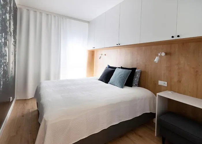 Flatbook Centre Parking *